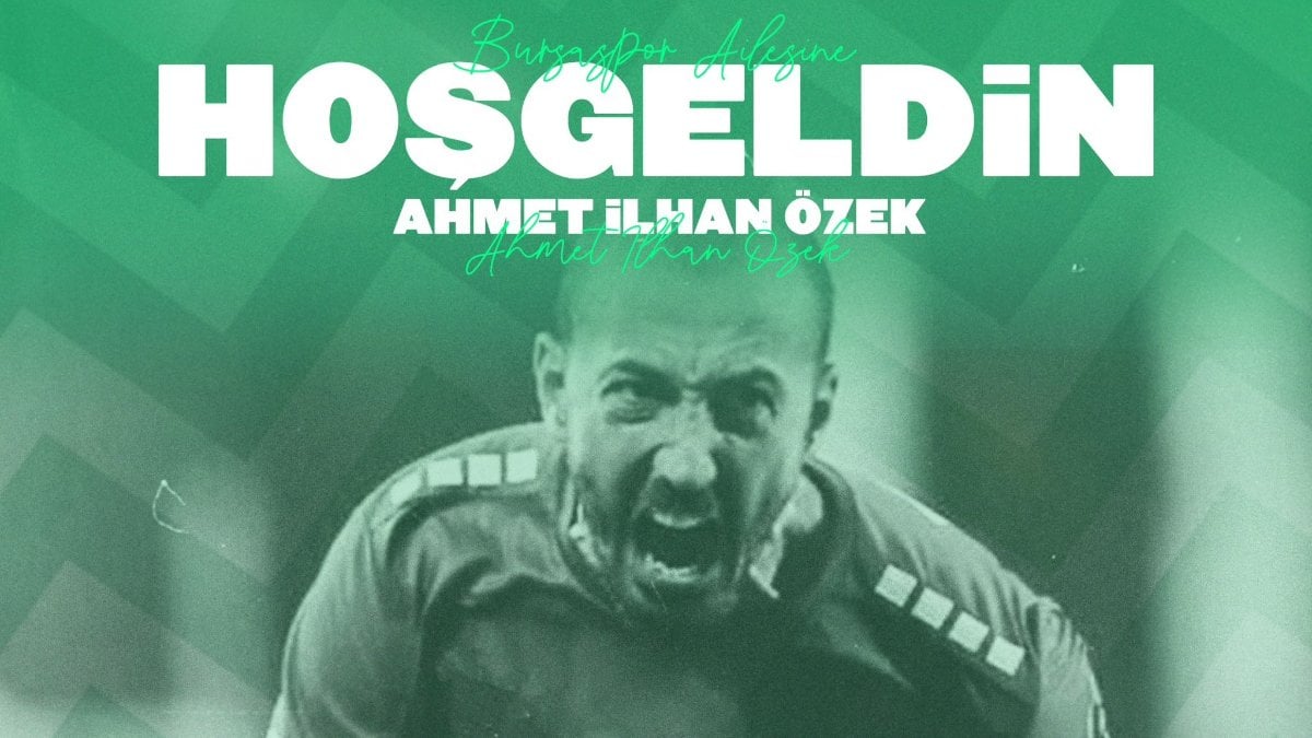Bursaspor, Ahmet İlhan Özek’i renklerine bağladı
